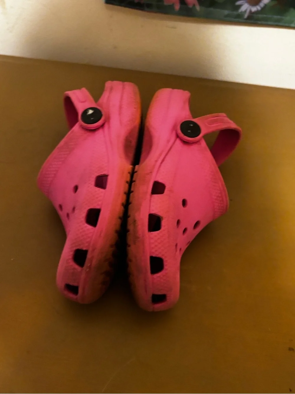CROCS Kids Bright Pink Classic Clog Sandals C10